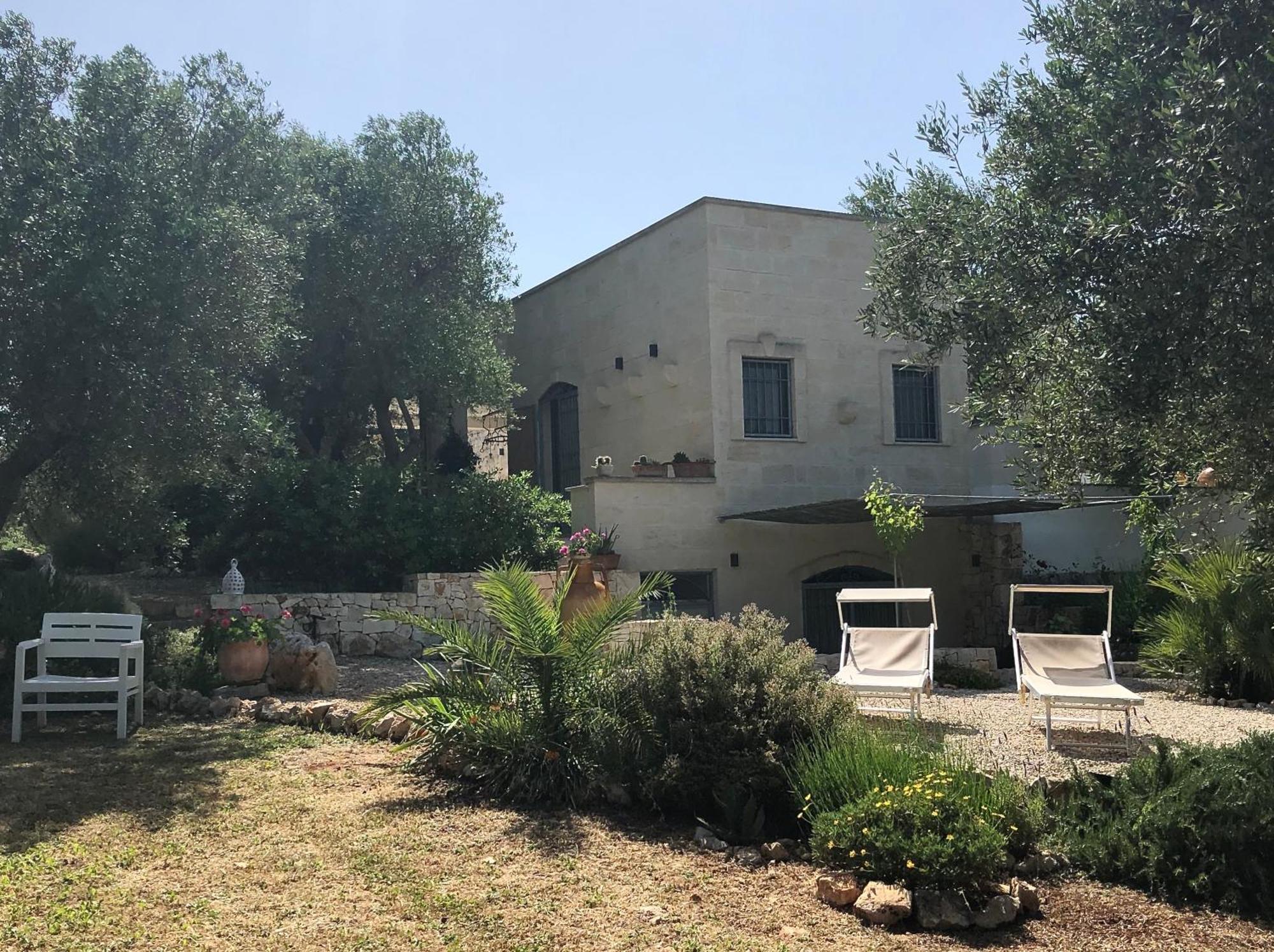 오스투니 Casa Della Scrittrice B&B 외부 사진