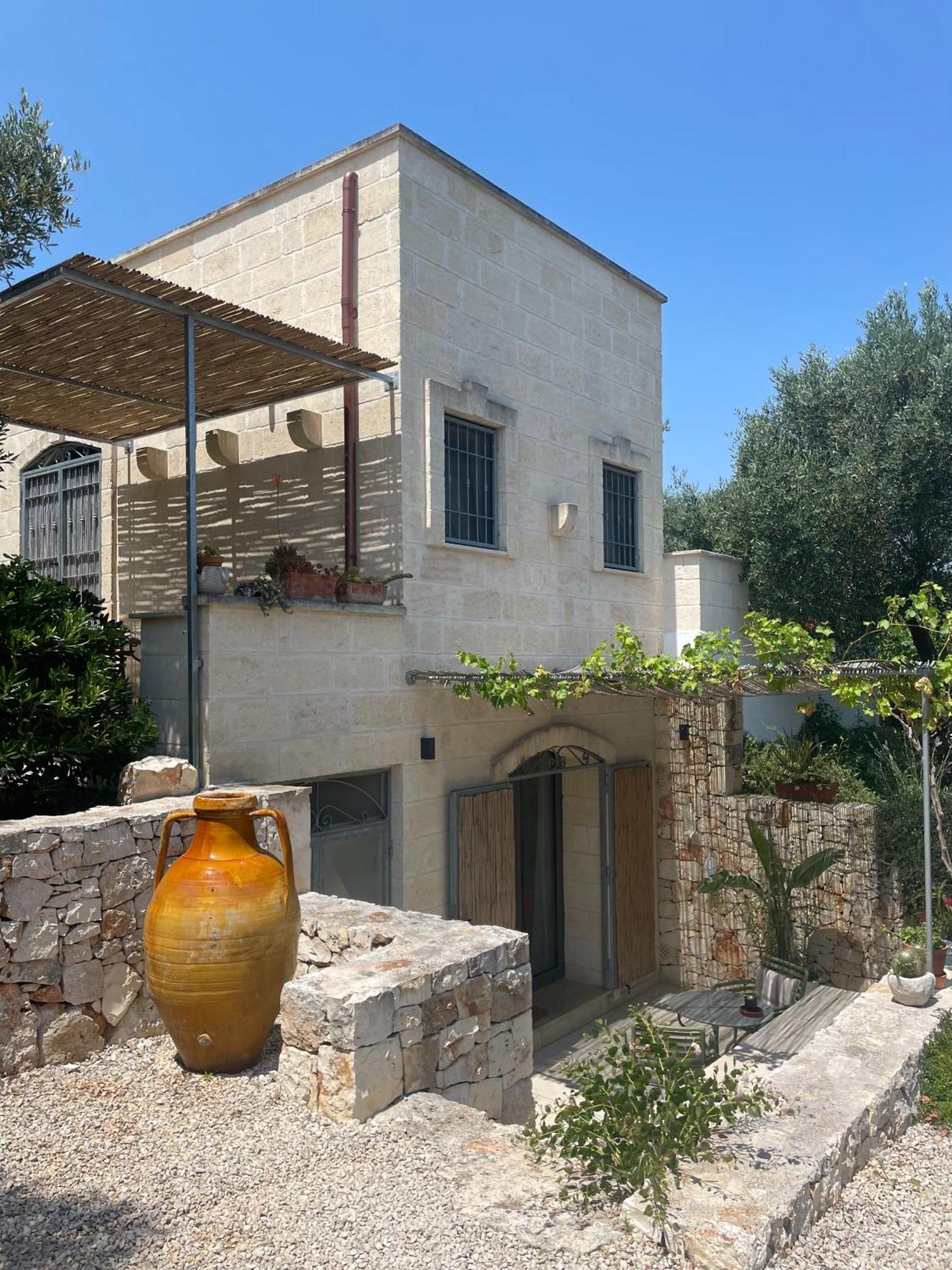 오스투니 Casa Della Scrittrice B&B 외부 사진